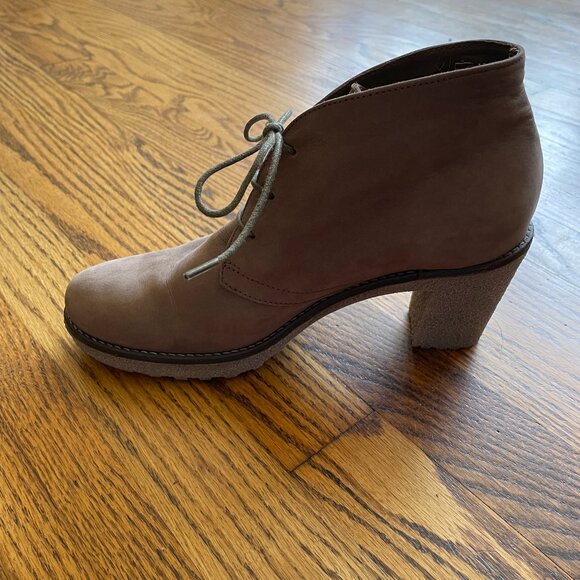 Italian Tan Suede Booties Size EU 37 - Picture 3 of 5